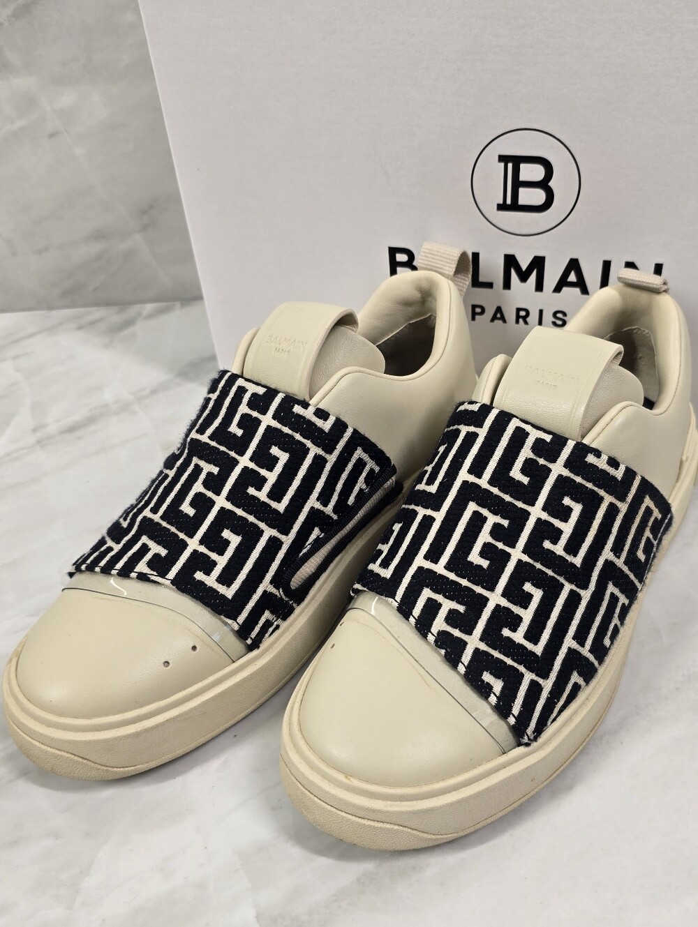 Balmain Paris Logo Slip-On Sneakers - Cream & Black